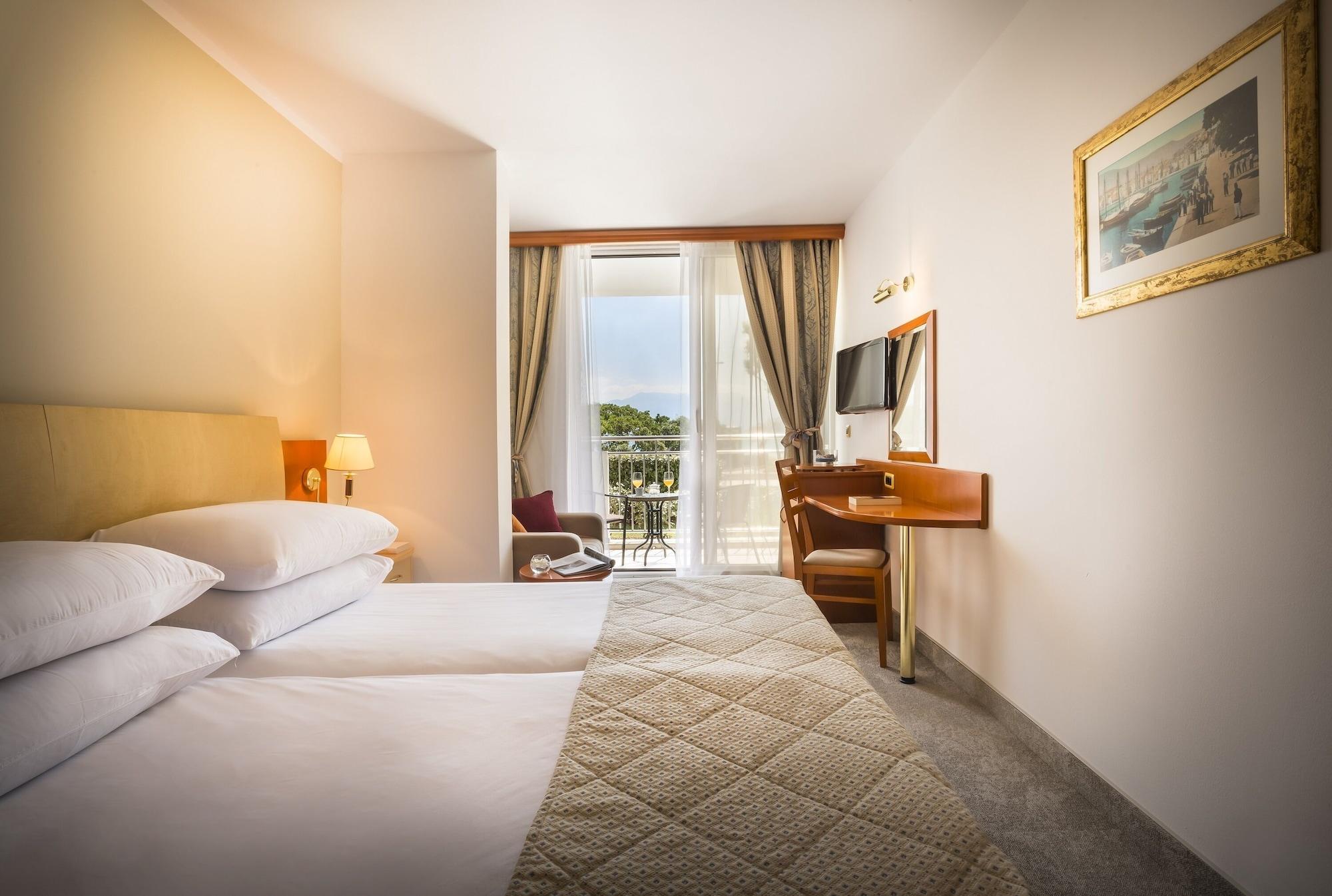 Sunny Baska Residence By Valamar, Ex Zvonimir Exteriör bild