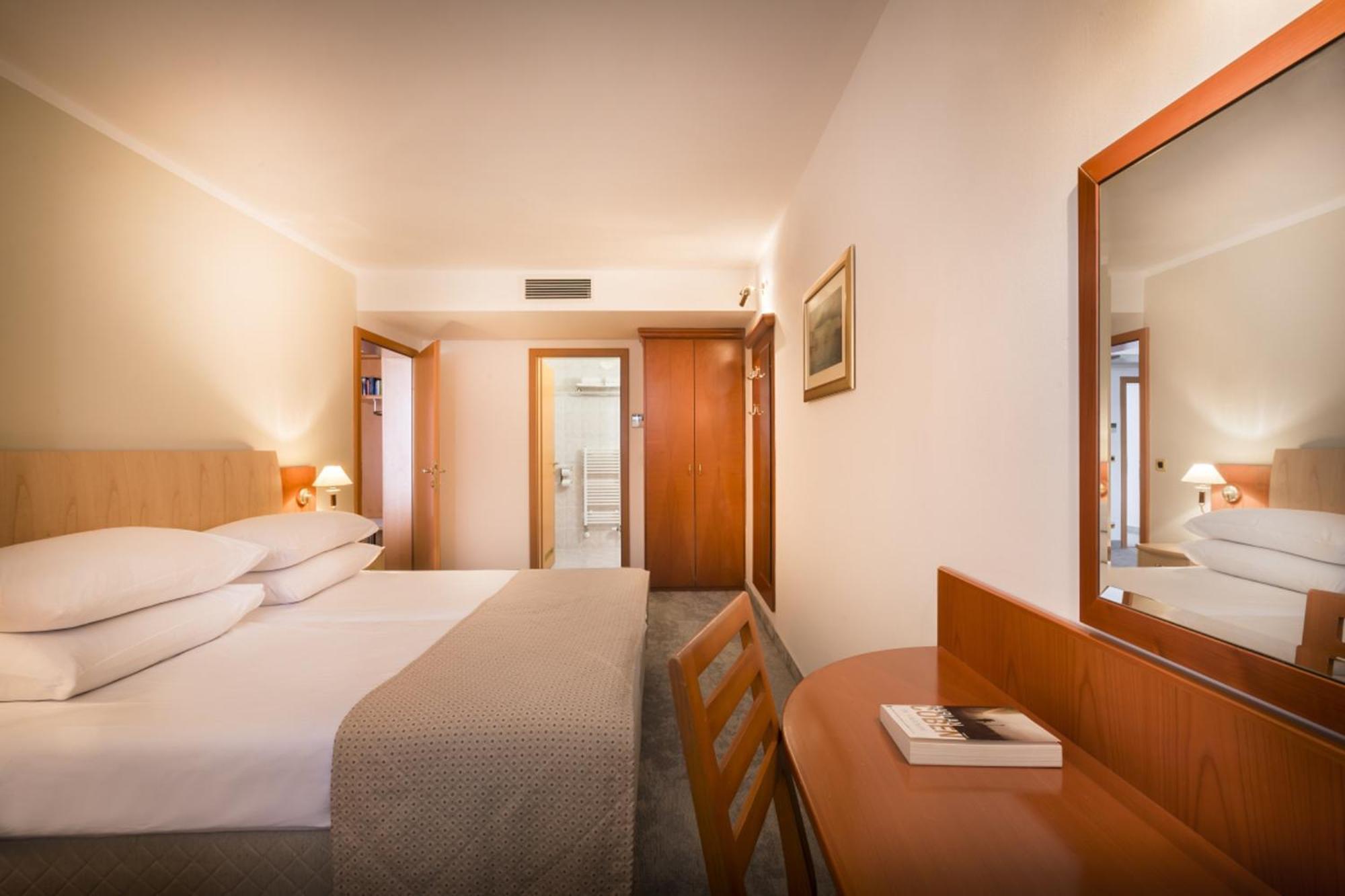 Sunny Baska Residence By Valamar, Ex Zvonimir Rum bild